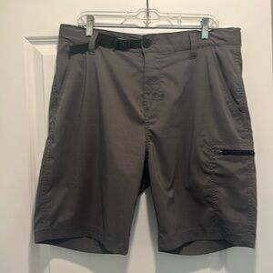 DENALI Men’s activewear quick dry shorts. 34W Grey